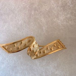 Vintage signed CROWN TRIFARI Ribbon Pin Like New